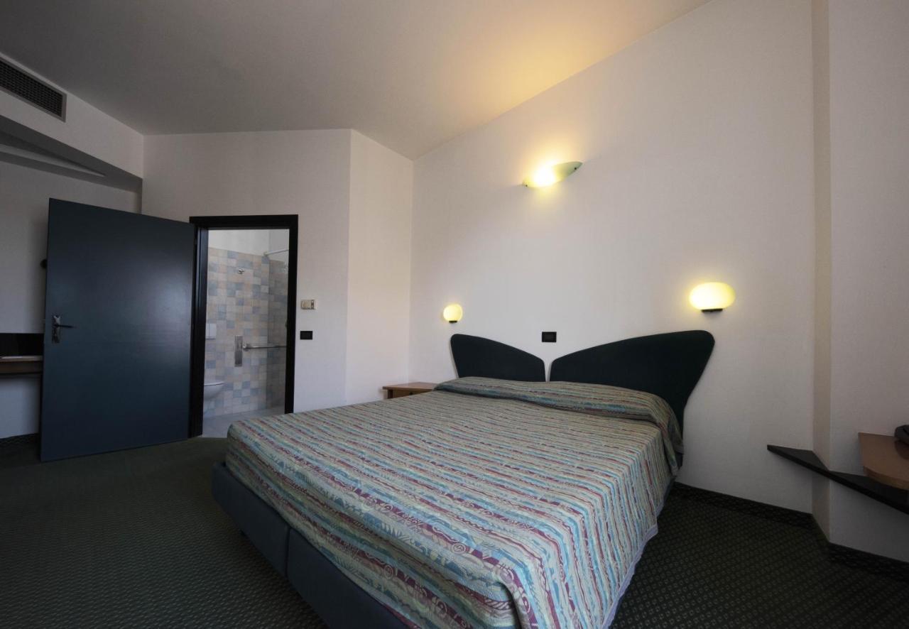 Hotel Ali D'Oro Rimini Ngoại thất bức ảnh